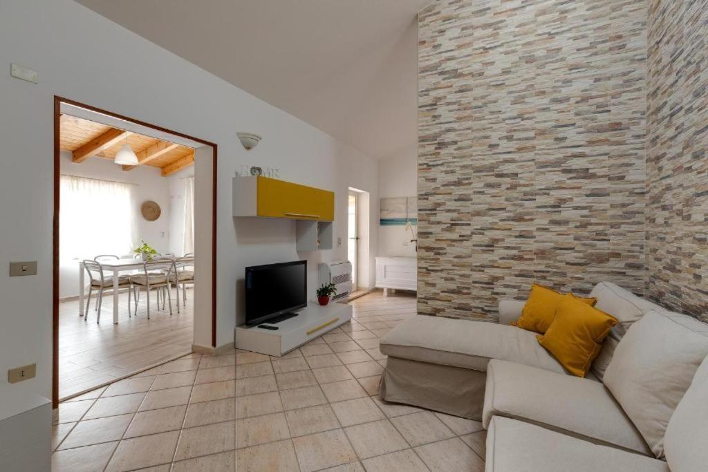 La Casa Delle Zie - Cabras Villa Exterior photo